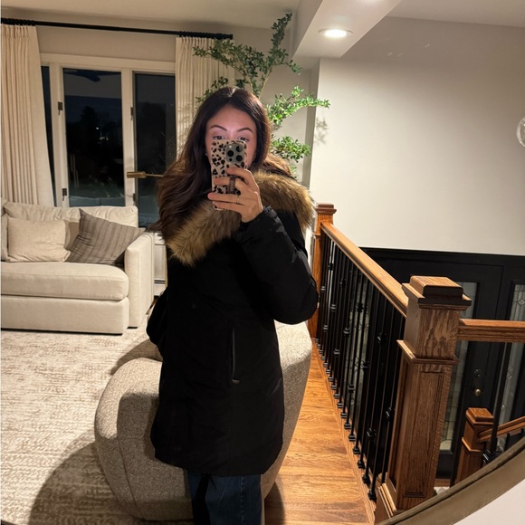 Babaton Black Puffer Coat with Faux Fur Trim Aritzia - Picture 7 of 11